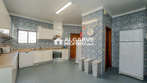 Moradia T5 para Venda em Quarteira