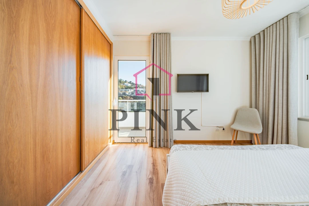 Apartamento T2 para Venda em Caniço Foto 12