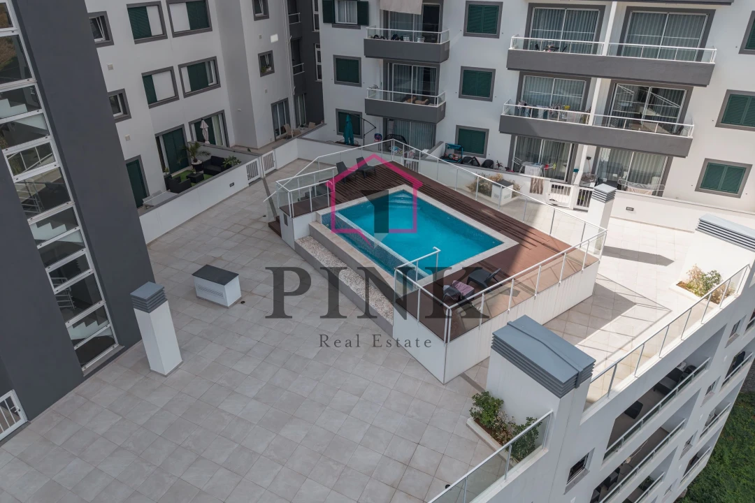 Apartamento T2 para Venda em Caniço Foto 32