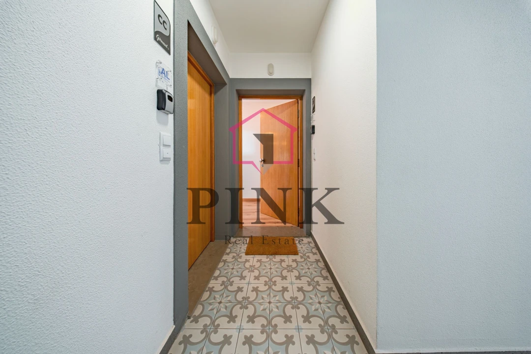 Apartamento T2 para Venda em Caniço Foto 29