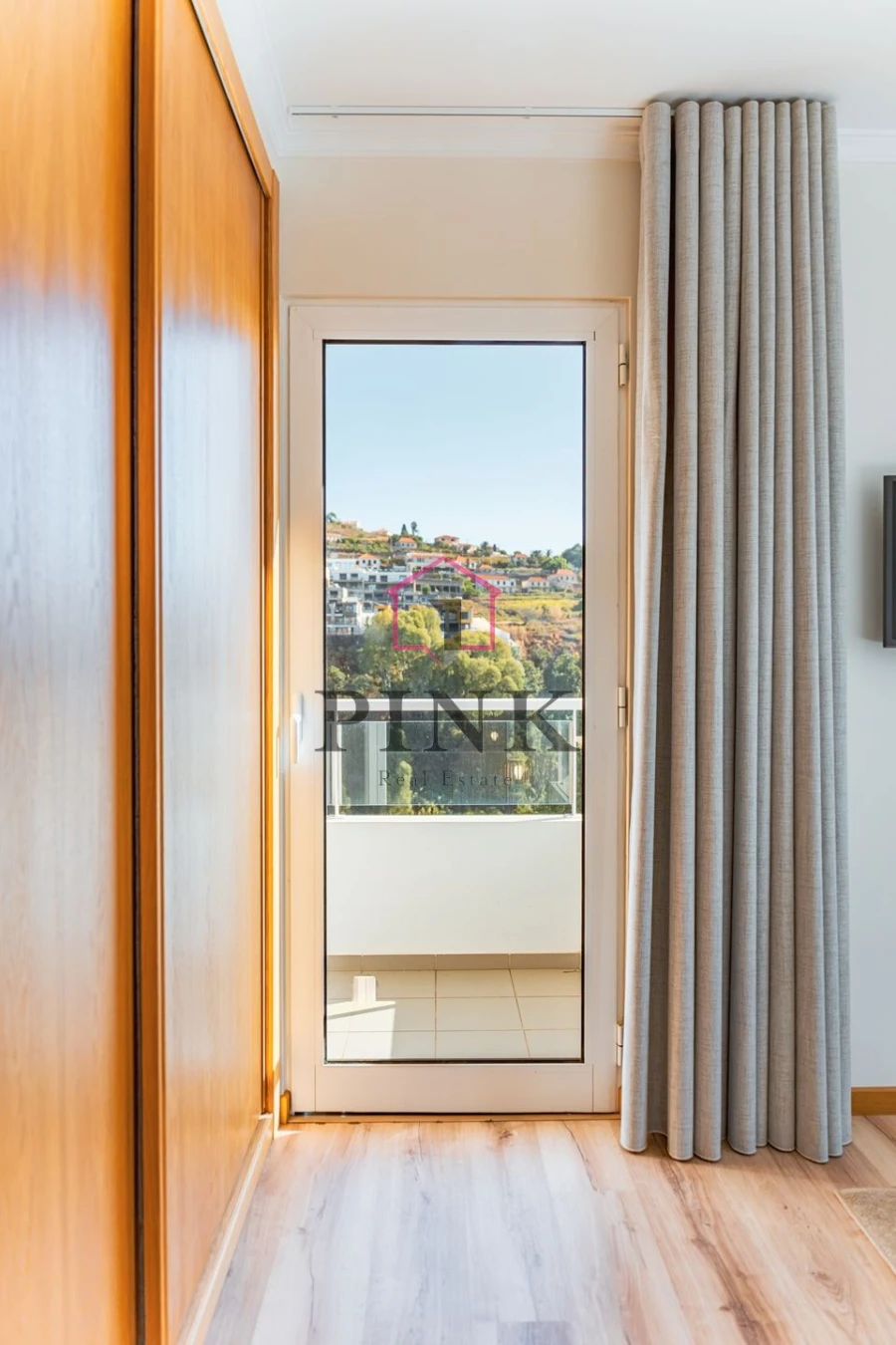 Apartamento T2 para Venda em Caniço Foto 13