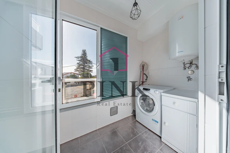 Apartamento T2 para Venda em Caniço Foto 27