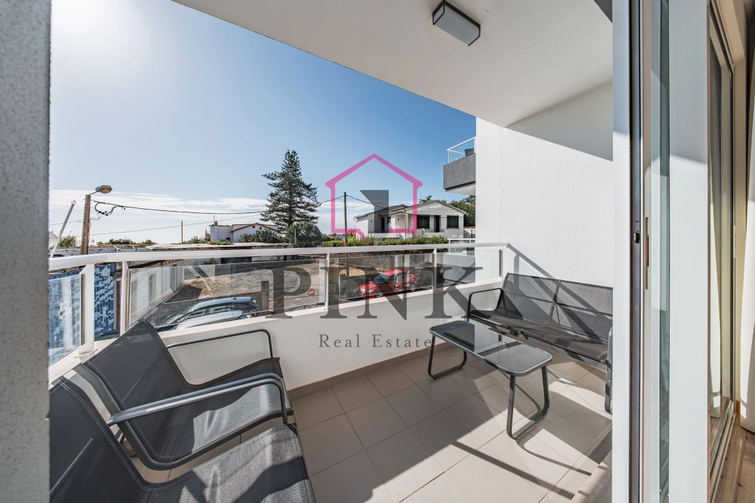 Apartamento T2 para Venda em Caniço Foto 7