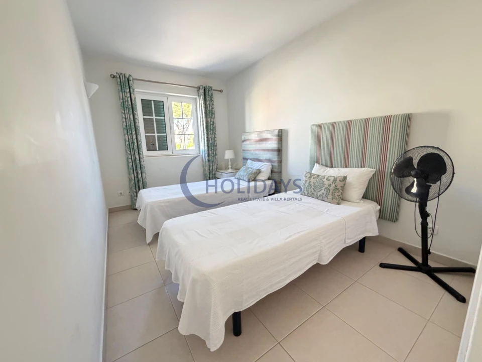 Apartamento T2 para Venda em Quarteira Foto 12