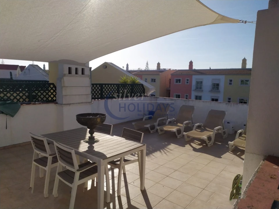 Apartamento T2 para Venda em Quarteira Foto 13
