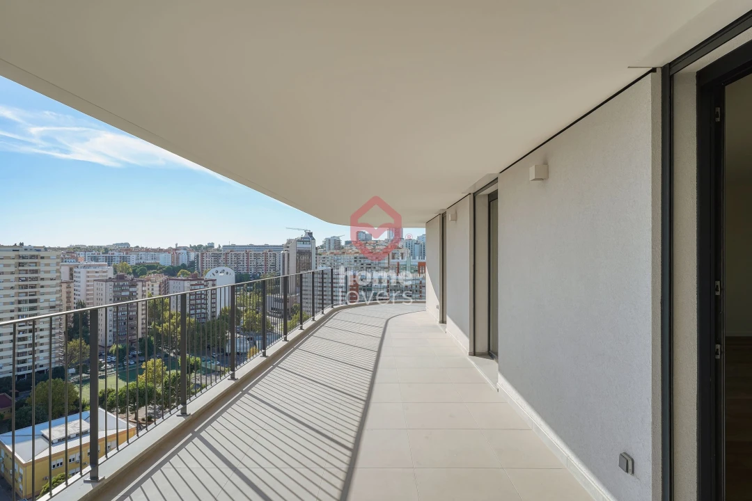 Apartamento T3 para Venda em Algés, Linda-A-Velha e Cruz Quebrada-Dafundo Foto 1