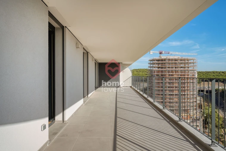 Apartamento T3 para Venda em Algés, Linda-A-Velha e Cruz Quebrada-Dafundo Foto 3