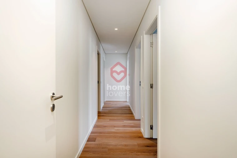 Apartamento T3 para Venda em Algés, Linda-A-Velha e Cruz Quebrada-Dafundo Foto 9
