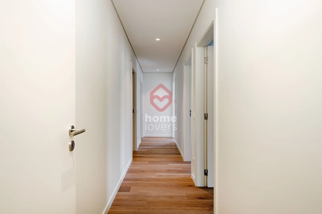 Apartamento T4 para Venda em Algés, Linda-A-Velha e Cruz Quebrada-Dafundo Foto 9