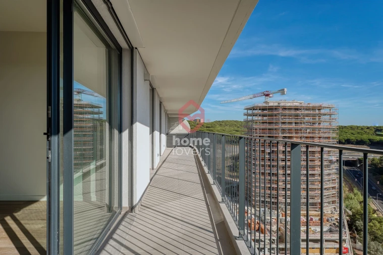Apartamento T4 para Venda em Algés, Linda-A-Velha e Cruz Quebrada-Dafundo Foto 3