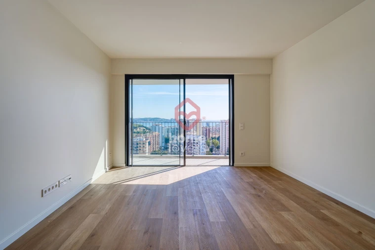 Apartamento T4 para Venda em Algés, Linda-A-Velha e Cruz Quebrada-Dafundo Foto 5