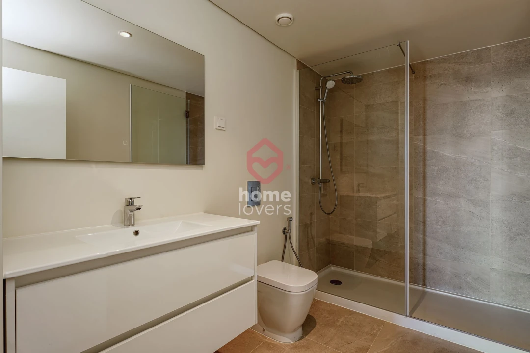 Apartamento T4 para Venda em Algés, Linda-A-Velha e Cruz Quebrada-Dafundo Foto 23