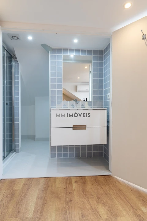 Apartamento T4 para Arrendamento em Aldoar, Foz do Douro e Nevogilde