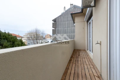Apartamento T4 para Arrendamento em Aldoar, Foz do Douro e Nevogilde