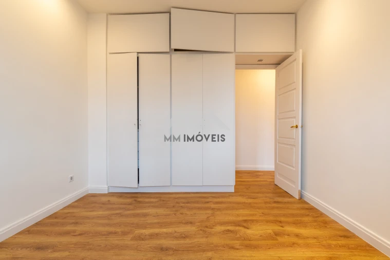 Apartamento T4 para Arrendamento em Aldoar, Foz do Douro e Nevogilde Foto 19