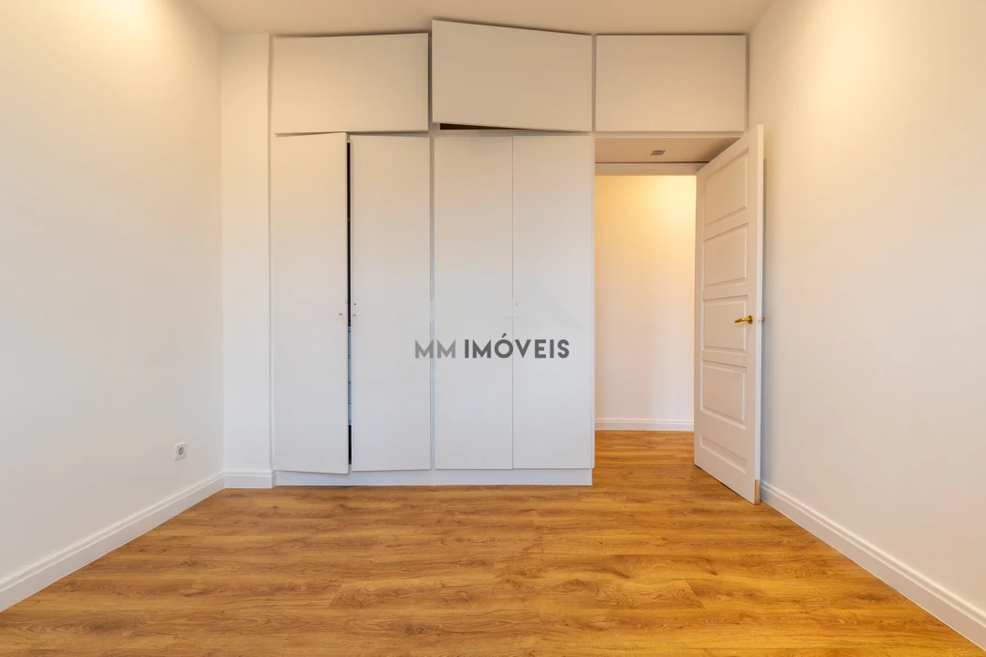 Apartamento T4 para Arrendamento em Aldoar, Foz do Douro e Nevogilde Foto 19