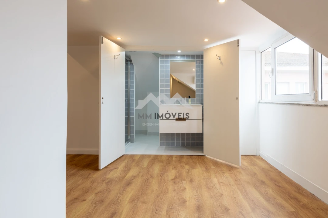 Apartamento T4 para Arrendamento em Aldoar, Foz do Douro e Nevogilde Foto 35