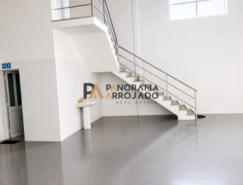 Negócio para Venda em Seixal, Arrentela e Aldeia de Paio Pires