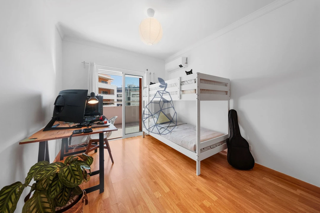 Apartamento T2 para Venda em Portimão Foto 8