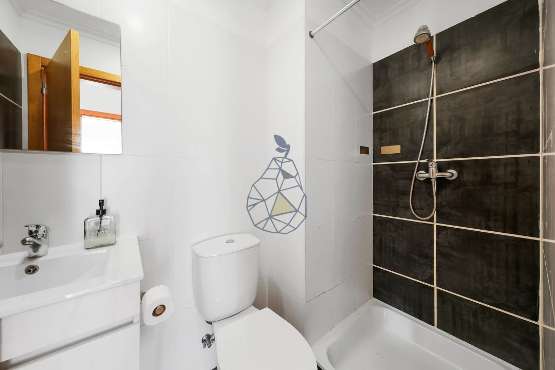 Apartamento T2 para Venda em Portimão Foto 7