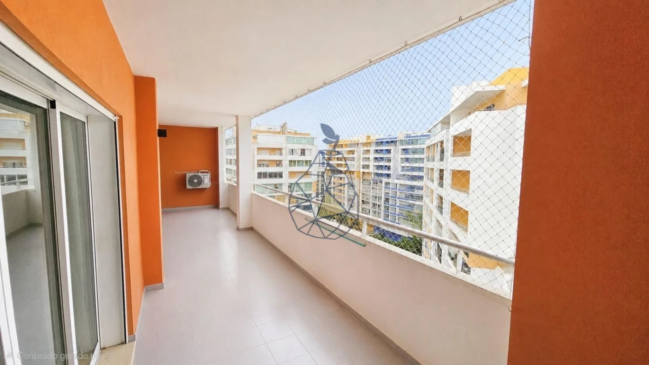 Apartamento T2 para Venda em Portimão Foto 1