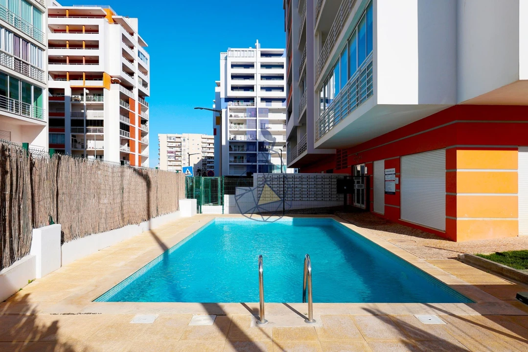 Apartamento T2 para Venda em Portimão Foto 4