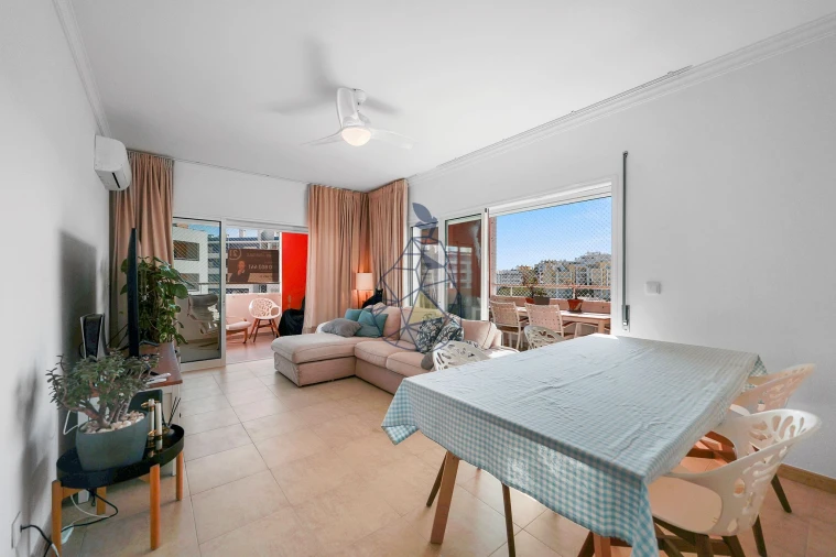 Apartamento T2 para Venda em Portimão Foto 2