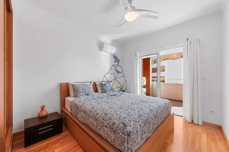 Apartamento T2 para Venda em Portimão Foto 14