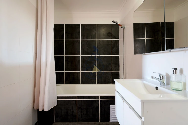 Apartamento T2 para Venda em Portimão Foto 13