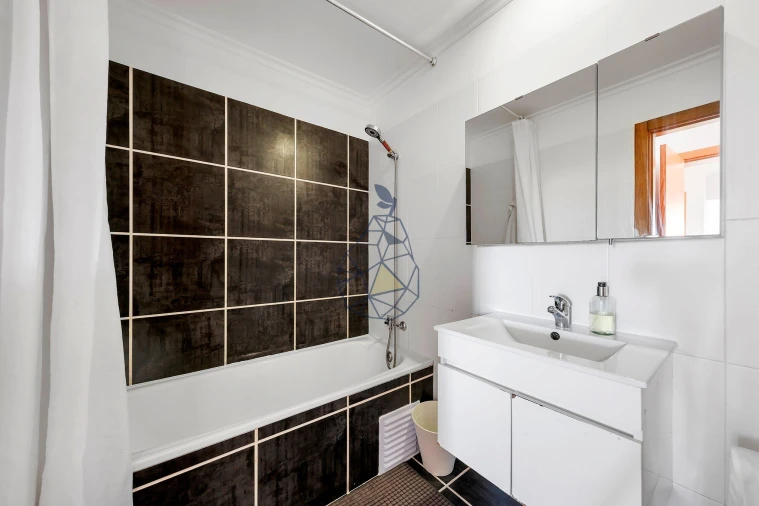 Apartamento T2 para Venda em Portimão Foto 12