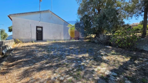 Moradia T4 para Venda em Monte Real e Carvide