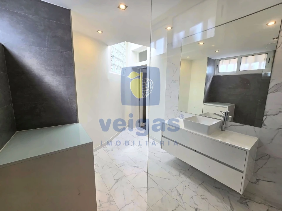Apartamento T2 para Venda em Alcantara Foto 12