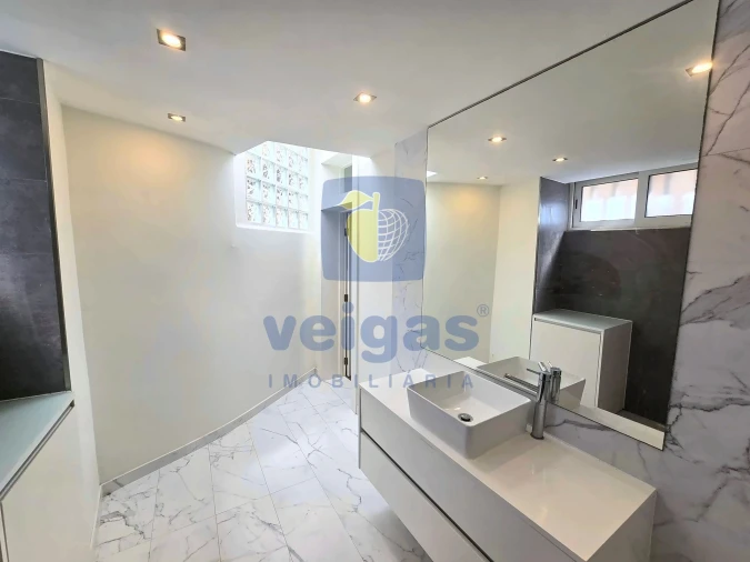 Apartamento T2 para Venda em Alcantara Foto 11
