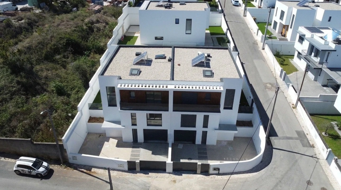Moradia T4 para Venda em Agualva e Mira-Sintra Foto 2