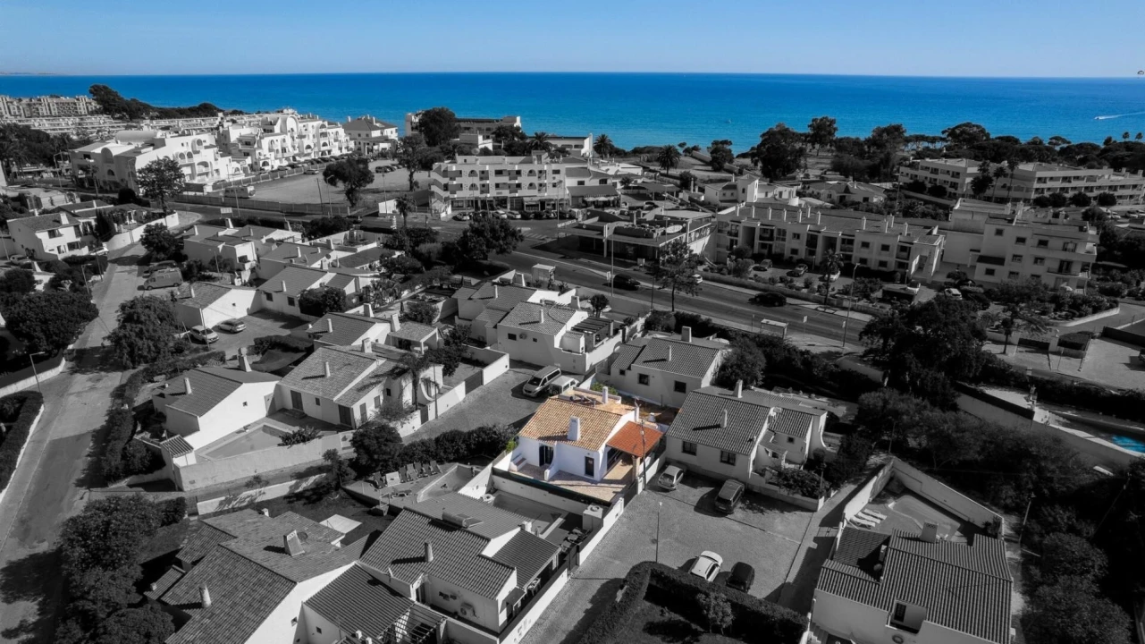 Moradia T2 para Venda em Albufeira e Olhos de Água Foto 23