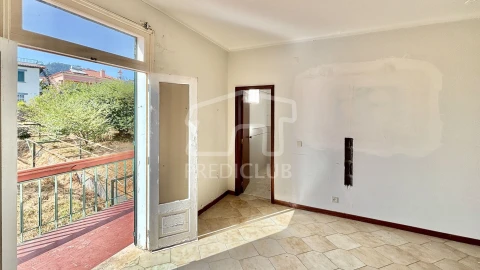 Moradia T4 para Venda em Santo Antonio