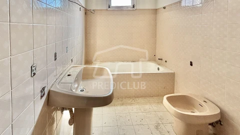 Moradia T4 para Venda em Santo Antonio