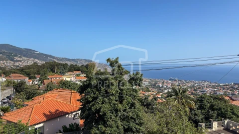 Moradia T4 para Venda em Santo Antonio