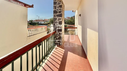 Moradia T4 para Venda em Santo Antonio