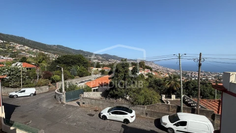 Moradia T4 para Venda em Santo Antonio