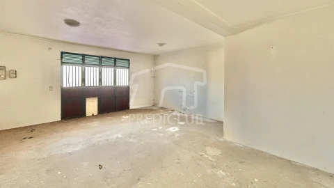 Moradia T4 para Venda em Santo Antonio
