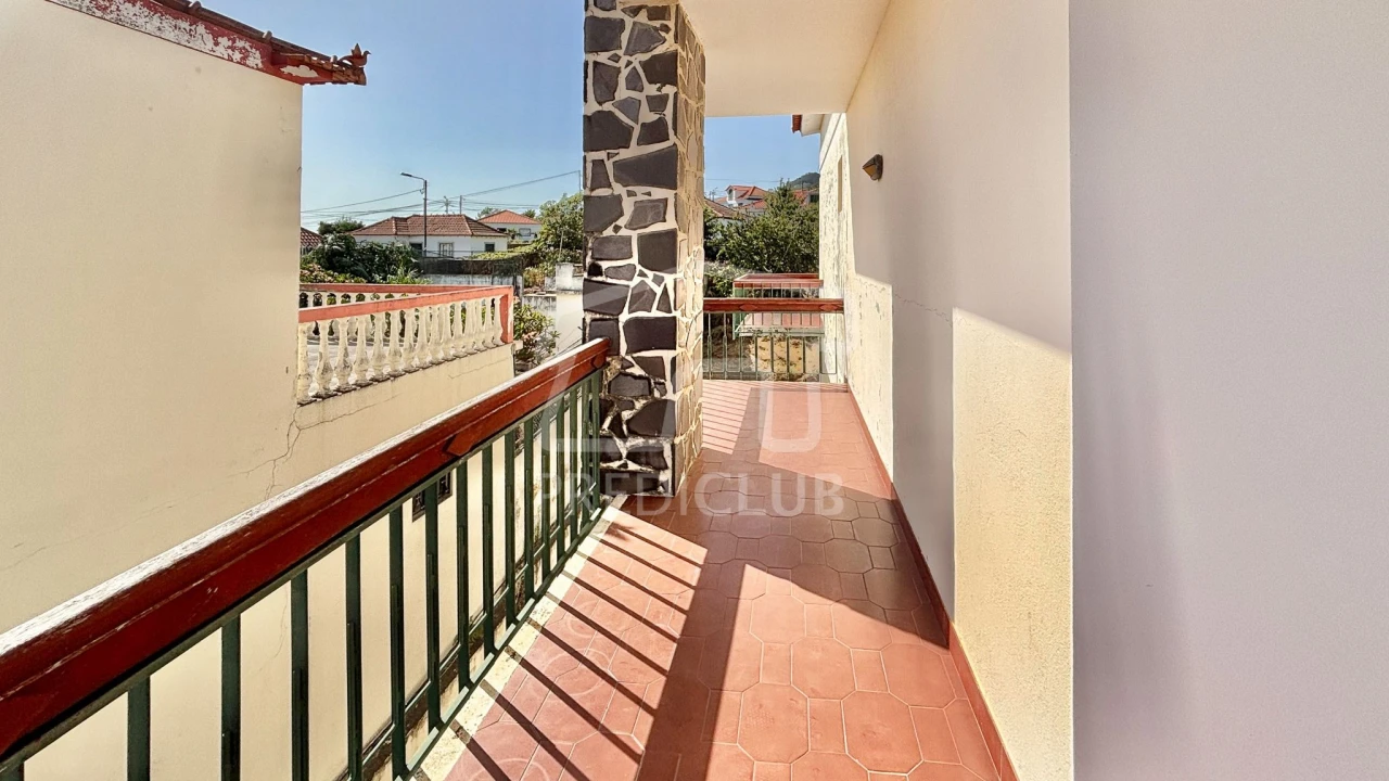 Moradia T4 para Venda em Santo Antonio Foto 16