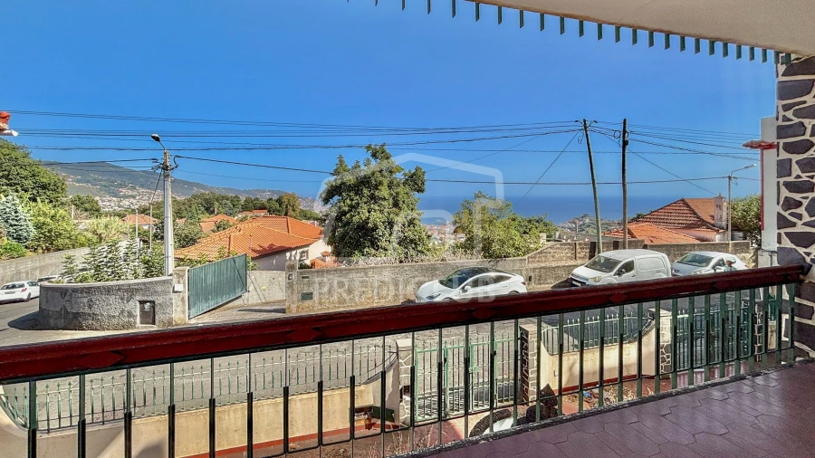 Moradia T4 para Venda em Santo Antonio Foto 5