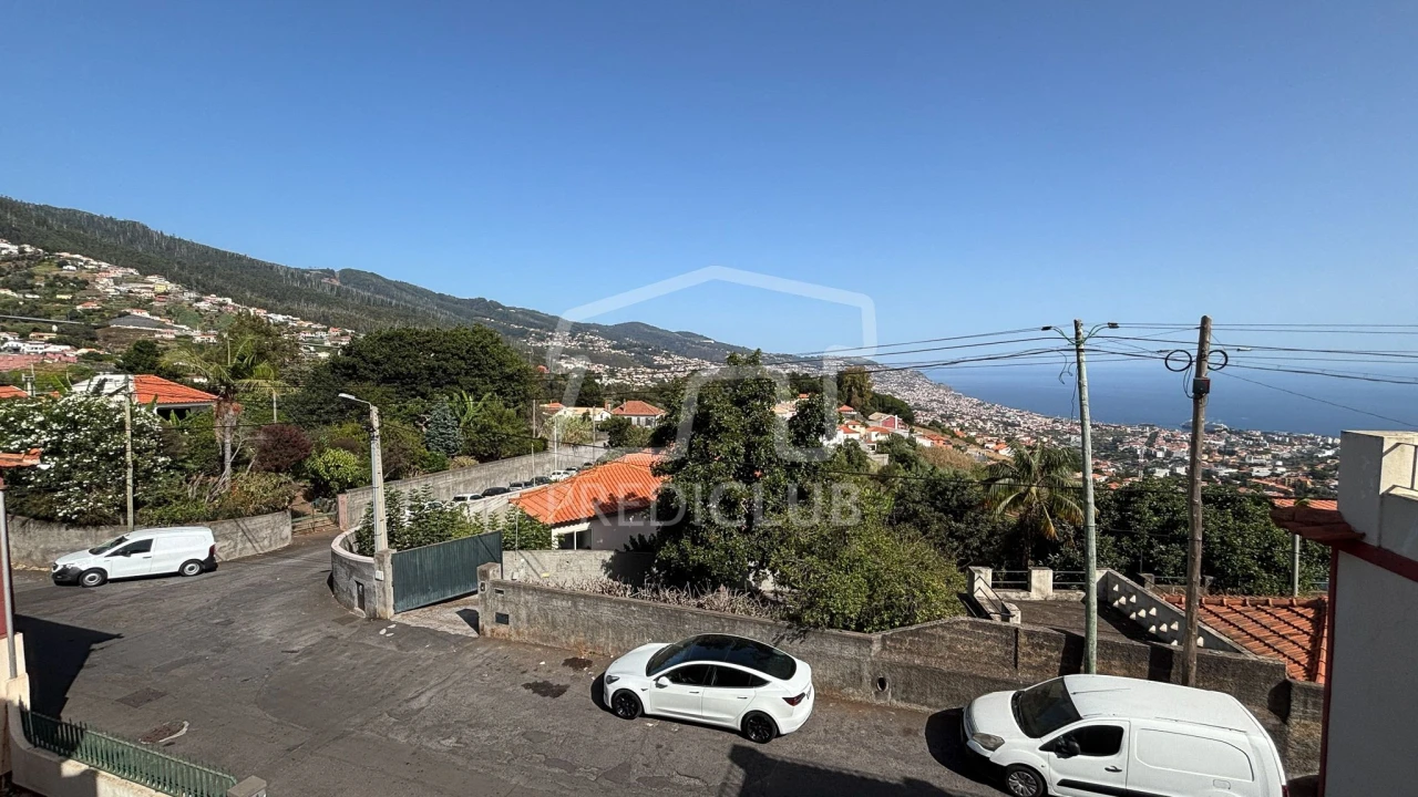 Moradia T4 para Venda em Santo Antonio Foto 18