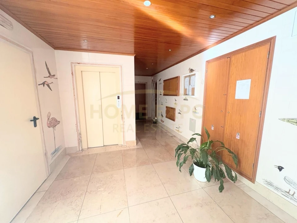 Apartamento T2 para Venda em Santa Iria de Azoia, São João da Talha e Bobadela Foto 32