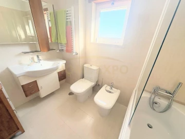 Apartamento T2 para Venda em Santa Iria de Azoia, São João da Talha e Bobadela