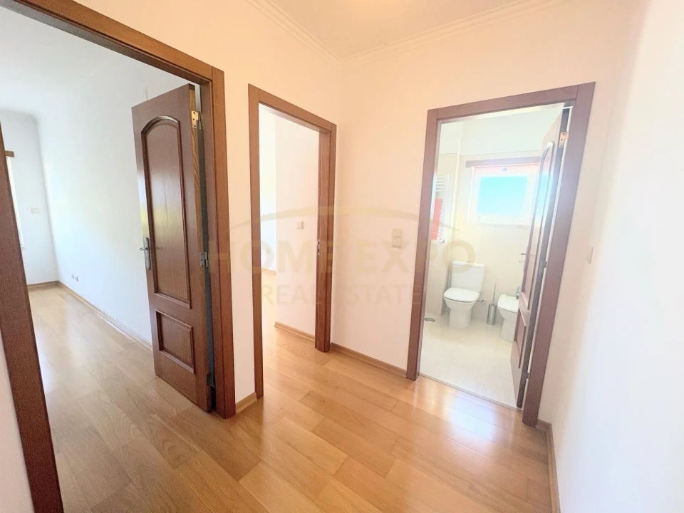 Apartamento T2 para Venda em Santa Iria de Azoia, São João da Talha e Bobadela Foto 9