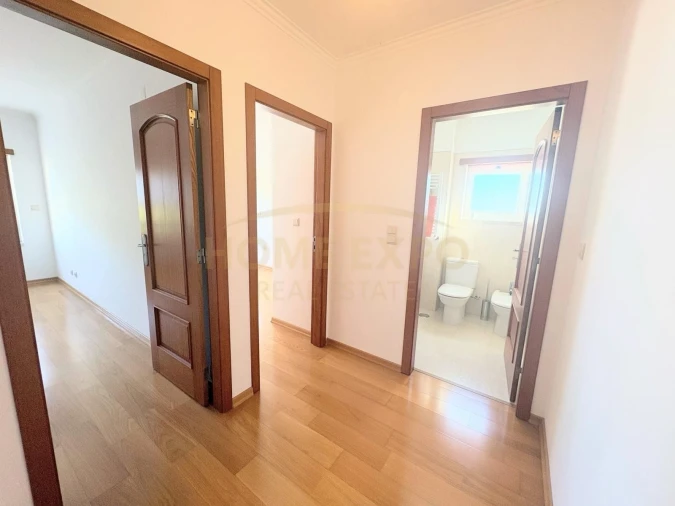 Apartamento T2 para Venda em Santa Iria de Azoia, São João da Talha e Bobadela Foto 9