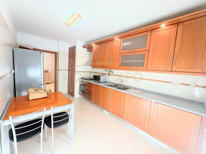 Apartamento T2 para Venda em Santa Iria de Azoia, São João da Talha e Bobadela Foto 27