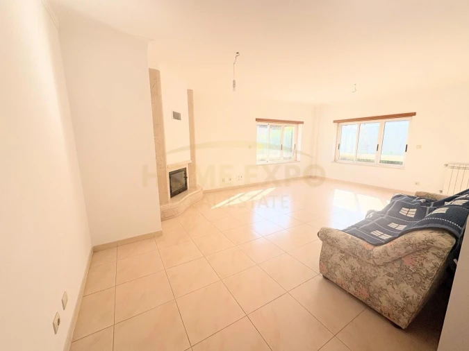 Apartamento T2 para Venda em Santa Iria de Azoia, São João da Talha e Bobadela Foto 5